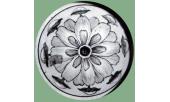 Disco con fiore  diam. cm. 5  AdC  1898-1900