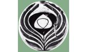 Piccolo disco con penna di pavone  diam. cm. 5  AdC  1898-1900